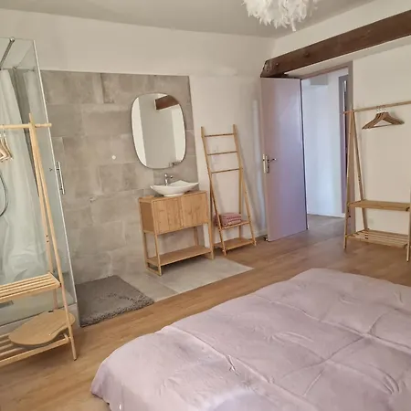 Suite Zen Avec Coin Salon Et Vue Sur Jardin 民宿 第戎